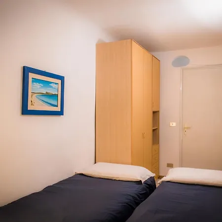 Free Parking - Centro Citta Via Caffaro Апартаменты *