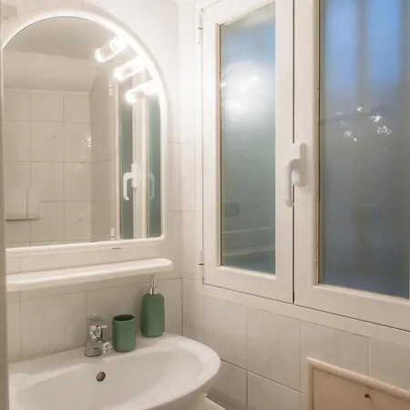 Free Parking - Centro Citta Via Caffaro